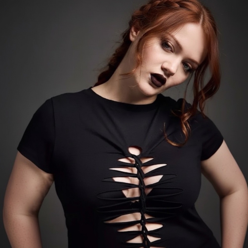 TORRID Nightfall Foxy Slash Tee‎ NWT Size 3X